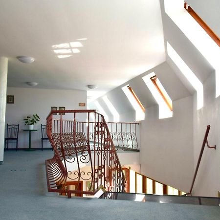 Eden Panzio Aparthotel Buk Ngoại thất bức ảnh