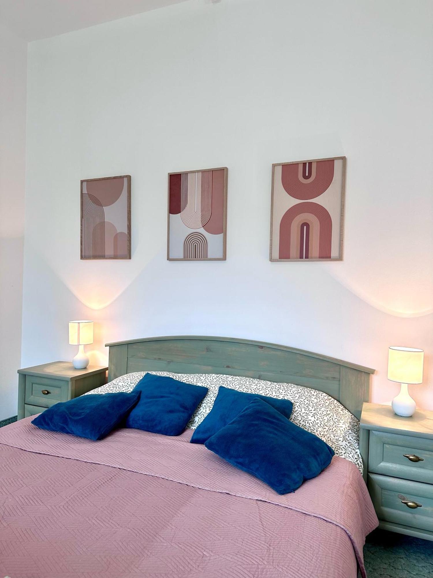 Eden Panzio Aparthotel Buk Ngoại thất bức ảnh