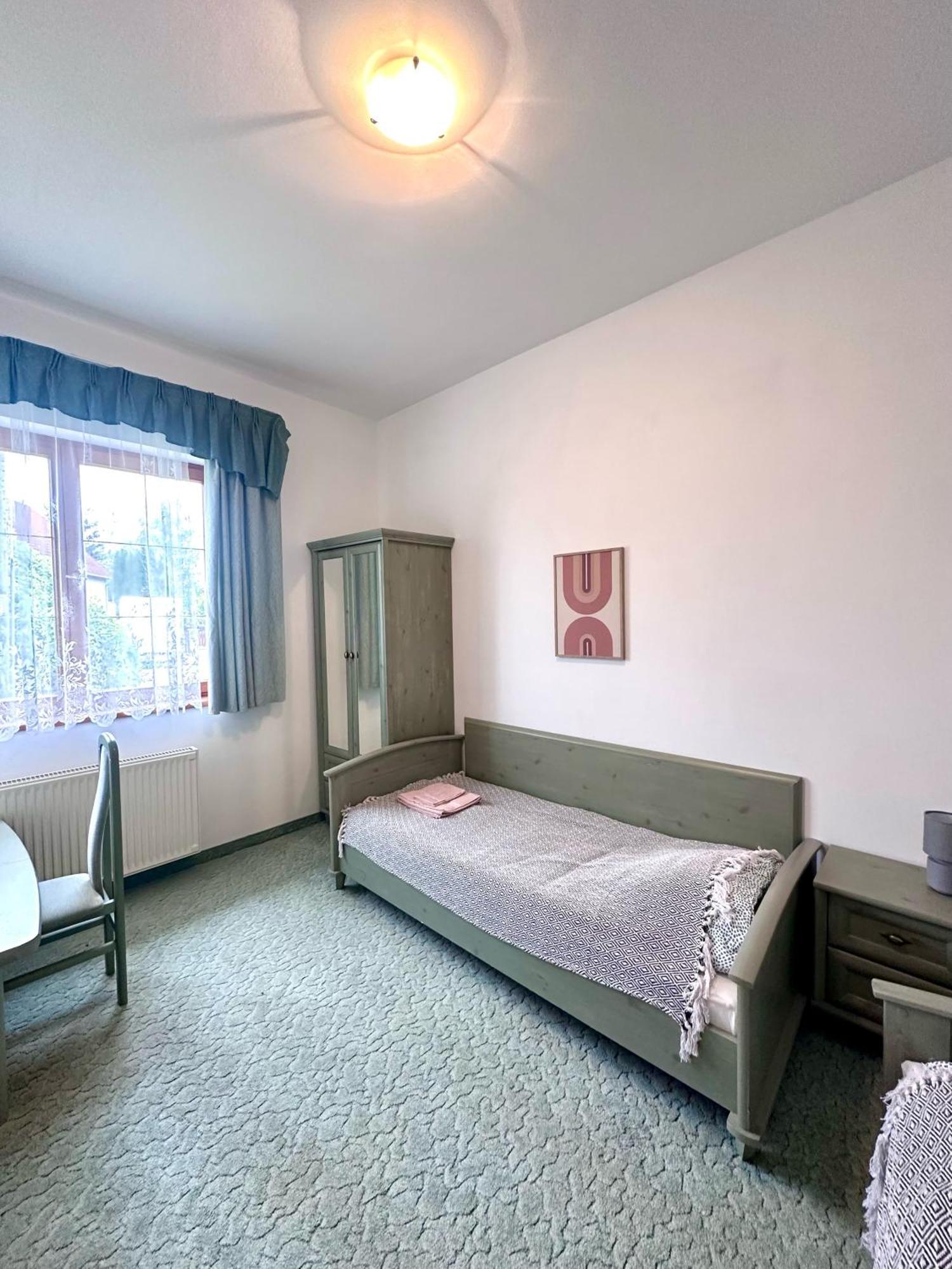 Eden Panzio Aparthotel Buk Ngoại thất bức ảnh