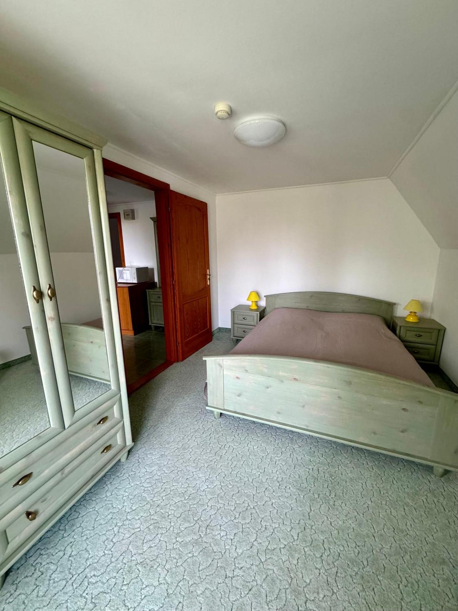 Eden Panzio Aparthotel Buk Ngoại thất bức ảnh
