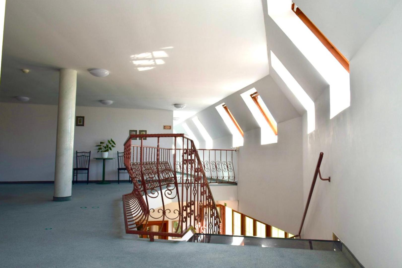 Eden Panzio Aparthotel Buk Ngoại thất bức ảnh