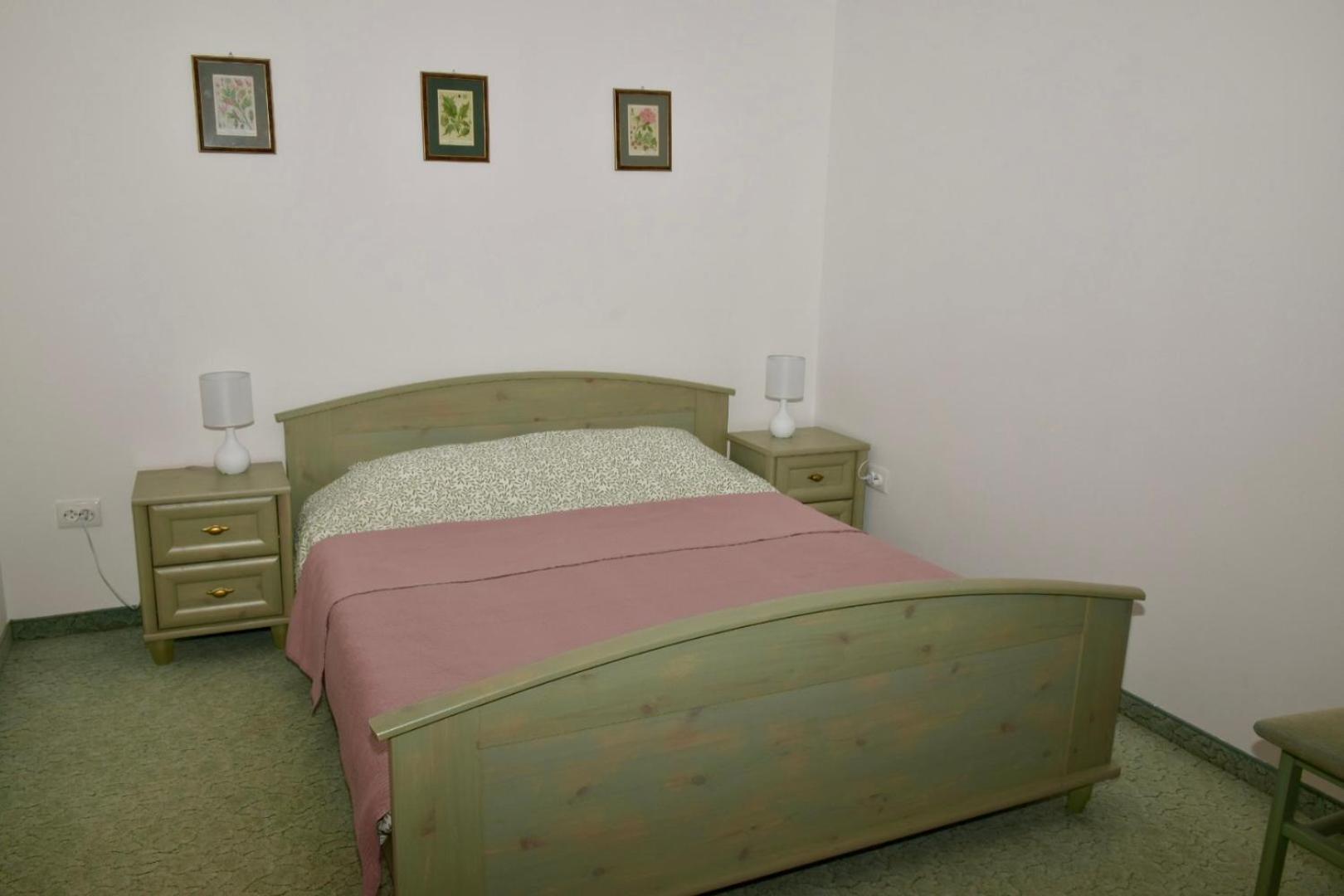 Eden Panzio Aparthotel Buk Ngoại thất bức ảnh